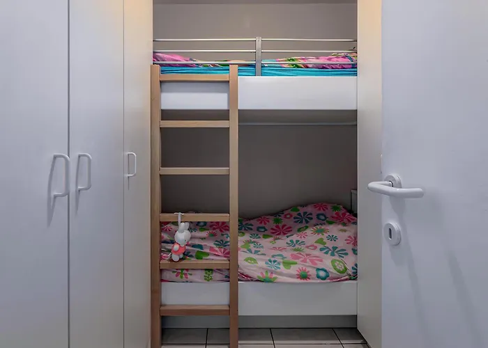 Castelli F 0401 G Apartment